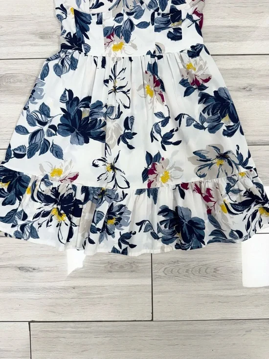 Women’s White Floral Tie-Shoulder Sundress - Picture 2 of 6